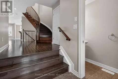 236 Trailsedge Way Ottawa ON K1W 0E8