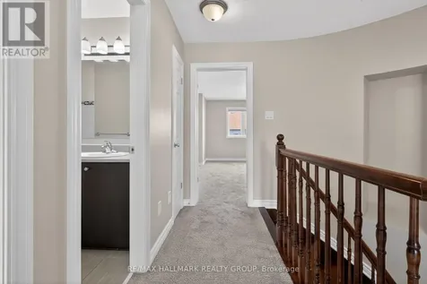 236 Trailsedge Way Ottawa ON K1W 0E8