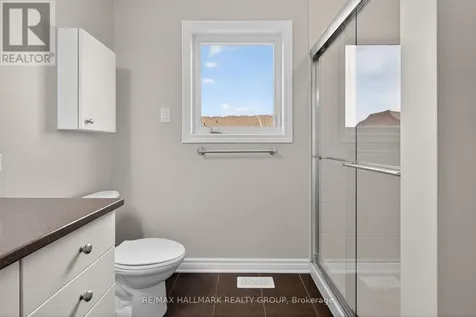 236 Trailsedge Way Ottawa ON K1W 0E8