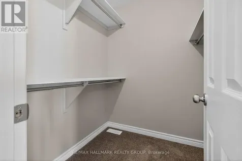 236 Trailsedge Way Ottawa ON K1W 0E8