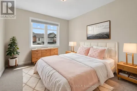 236 Trailsedge Way Ottawa ON K1W 0E8