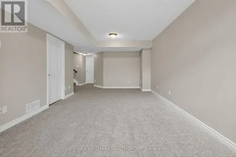 236 Trailsedge Way Ottawa ON K1W 0E8