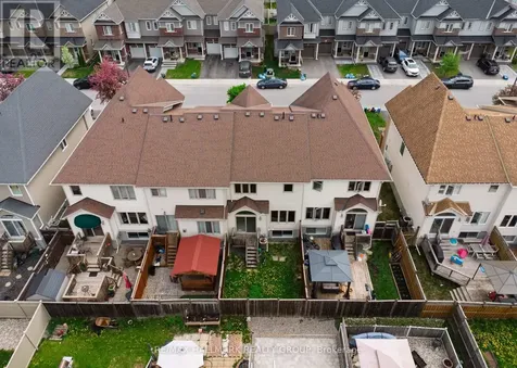 236 Trailsedge Way Ottawa ON K1W 0E8
