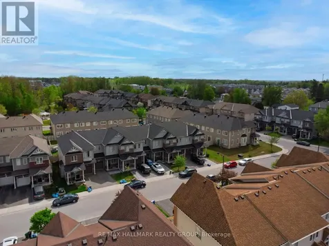 236 Trailsedge Way Ottawa ON K1W 0E8