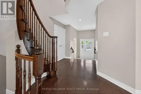 236 Trailsedge Way Ottawa ON K1W 0E8