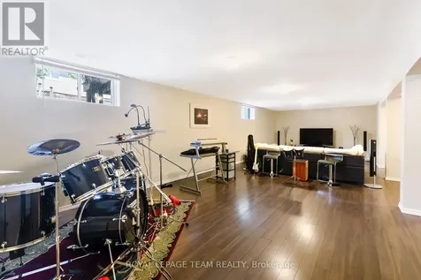 38 Penrith Street Ottawa ON K2W 1E5