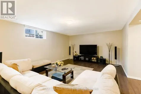 38 Penrith Street Ottawa ON K2W 1E5