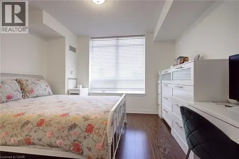 2379 Central Park Drive Oakville ON L6H 0E3