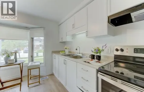 603 Pinerow Crescent Waterloo ON N2T 2K6
