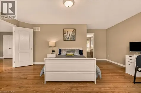 76 Moorland Crescent Ancaster ON L9K 1N7