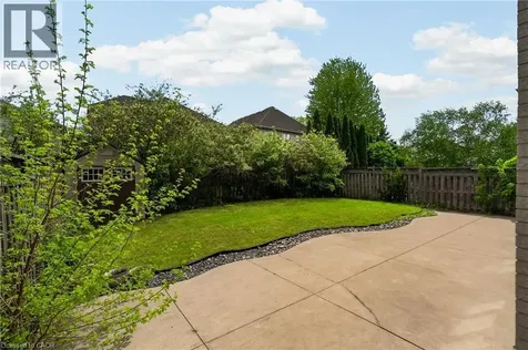 76 Moorland Crescent Ancaster ON L9K 1N7