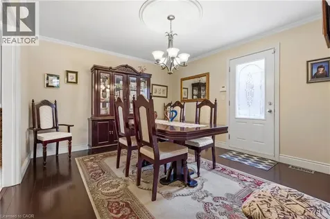 58 Centennial Parkway South Hamilton ON L8G 2C4