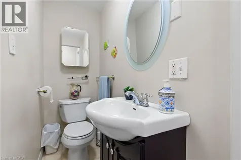 58 Centennial Parkway South Hamilton ON L8G 2C4