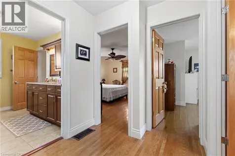 58 Centennial Parkway South Hamilton ON L8G 2C4