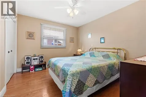 58 Centennial Parkway South Hamilton ON L8G 2C4