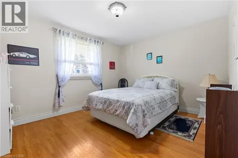 58 Centennial Parkway South Hamilton ON L8G 2C4