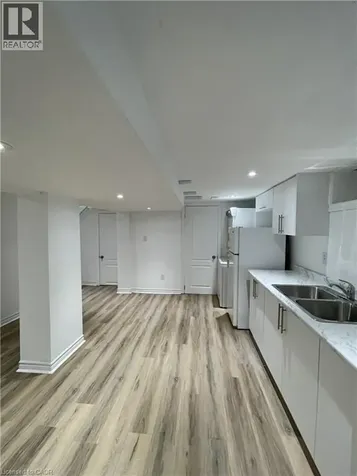 46 Plains Road East Burlington ON L7T 2B9