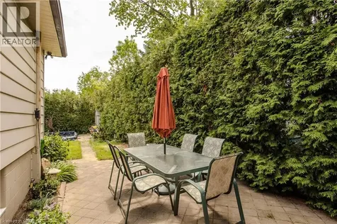 643 Artreva Crescent Burlington ON L7L 2B8