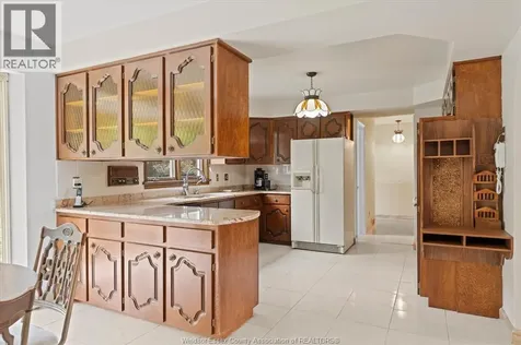 3696 Huntington Avenue Windsor ON N9E 3N3