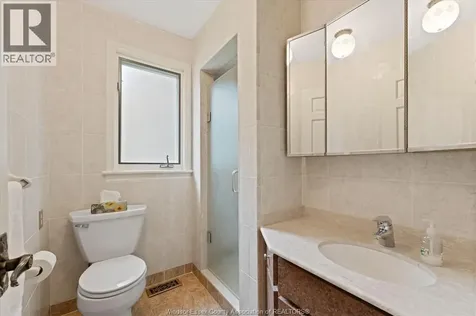 3696 Huntington Avenue Windsor ON N9E 3N3