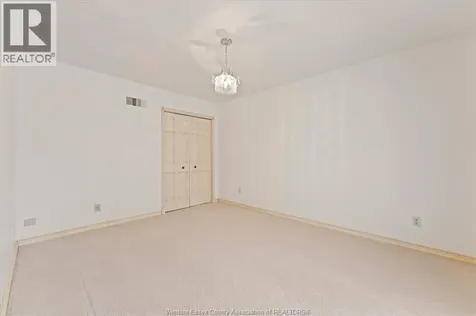3696 Huntington Avenue Windsor ON N9E 3N3