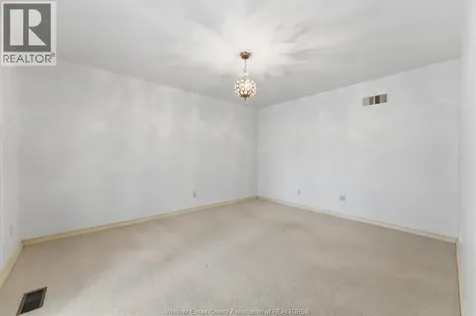 3696 Huntington Avenue Windsor ON N9E 3N3
