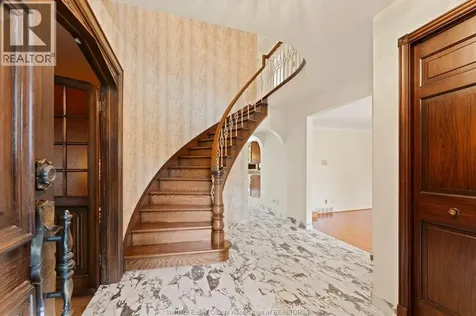 3696 Huntington Avenue Windsor ON N9E 3N3