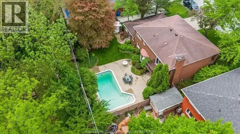 3696 Huntington Avenue Windsor ON N9E 3N3
