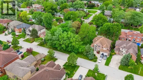 3696 Huntington Avenue Windsor ON N9E 3N3