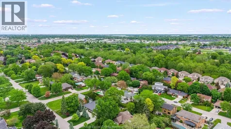 3696 Huntington Avenue Windsor ON N9E 3N3