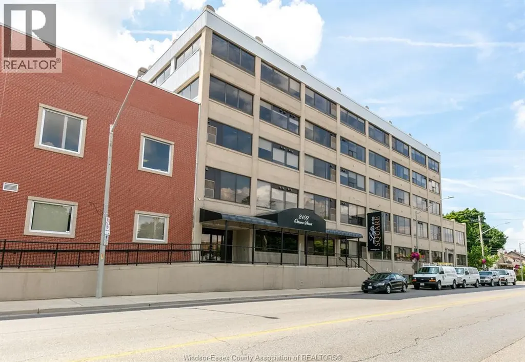 2109 Ottawa Street Windsor ON N8Y 1R8