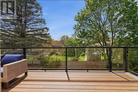 28 Testa Road Uxbridge ON L9P 1M2