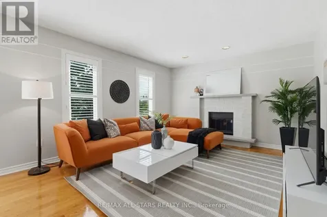 28 Testa Road Uxbridge ON L9P 1M2