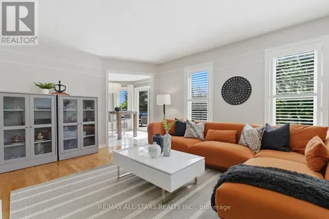 28 Testa Road Uxbridge ON L9P 1M2