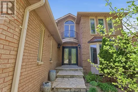 28 Testa Road Uxbridge ON L9P 1M2