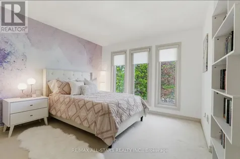 28 Testa Road Uxbridge ON L9P 1M2