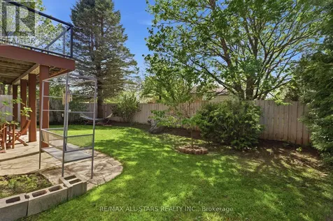 28 Testa Road Uxbridge ON L9P 1M2