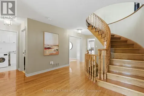 28 Testa Road Uxbridge ON L9P 1M2