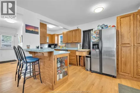 1042 Edward Avenue Windsor ON N8S 2Z8