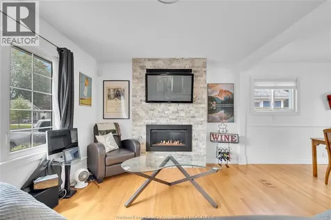 1042 Edward Avenue Windsor ON N8S 2Z8
