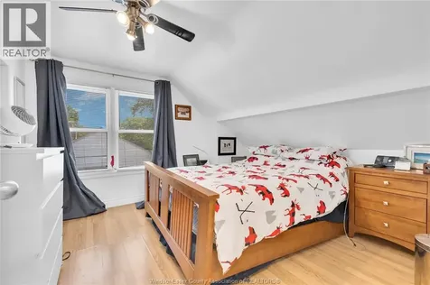 1042 Edward Avenue Windsor ON N8S 2Z8