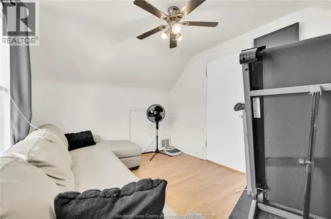 1042 Edward Avenue Windsor ON N8S 2Z8