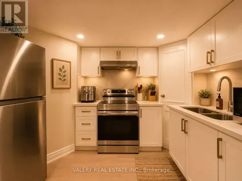 7 Auckland Drive Whitby ON L1P 0H4