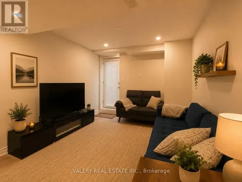 7 Auckland Drive Whitby ON L1P 0H4