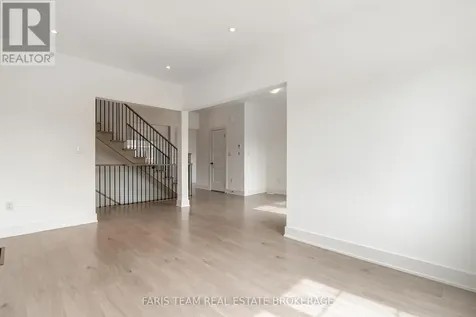 53 Harvest Crescent Barrie ON L9J 0T5