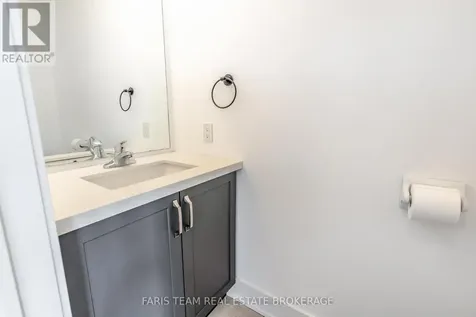 53 Harvest Crescent Barrie ON L9J 0T5