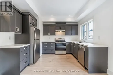 53 Harvest Crescent Barrie ON L9J 0T5