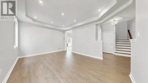 516 Woodspring Avenue East Gwillimbury ON L9N 0C2