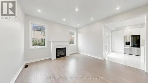 516 Woodspring Avenue East Gwillimbury ON L9N 0C2