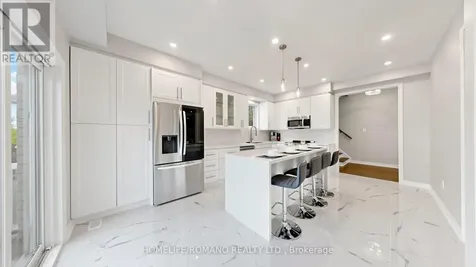 516 Woodspring Avenue East Gwillimbury ON L9N 0C2